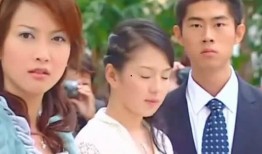 霸道总裁吃瓜求婚视频,甜蜜瞬间引网友热议