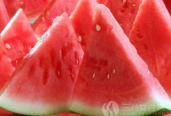 血糖高吃瓜得用影响吗,探讨血糖与瓜果摄入的关系