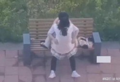 校园情侣吃瓜视频,甜蜜瞬间，甜蜜回忆