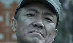 李云龙吃瓜表情,揭秘军旅生活趣味瞬间