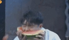 吃瓜不是正经的,揭秘网络热词背后的真实含义