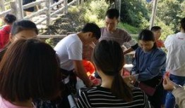 湖南吃瓜新郎,一场别开生面的婚礼闹剧