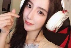 女主播吃茭瓜视频,美味与挑战并存！