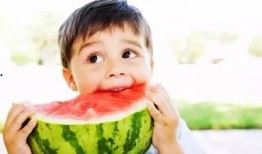 瓜哥吃瓜奇葩山寨货,揭秘那些奇葩山寨货背后的故事