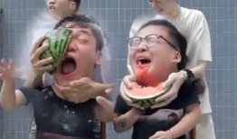 小伙吃瓜失败,揭秘吃瓜界的“坑”与“乐”