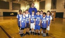 南京队全员吃瓜,趣味横生一幕引热议