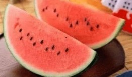 岑岑吃瓜粉丝自己的瓜,揭秘粉丝自曝的瓜皮故事