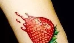 吃瓜纹身喷水,揭秘纹身艺术的独特魅力与创意表达